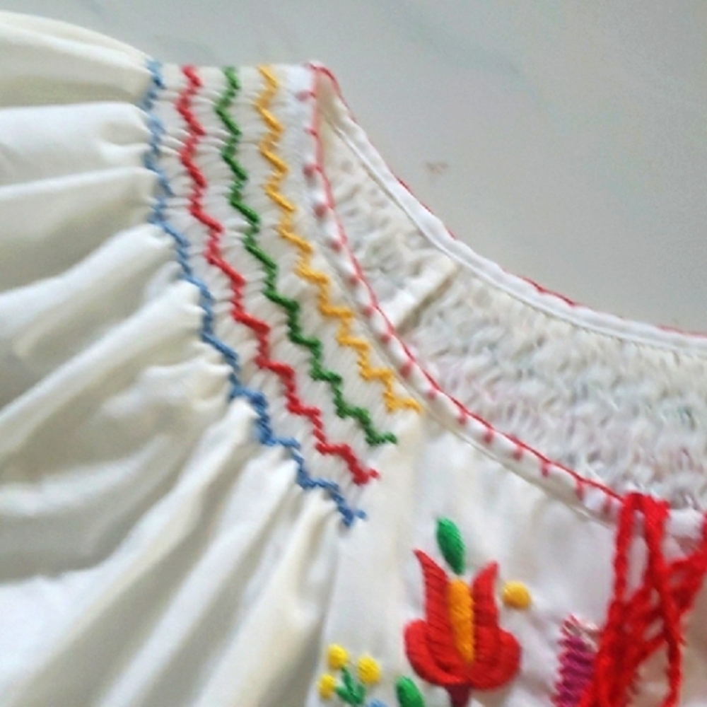 Vintage like new handmade original hungarian embroidered peasant blouse - Picture 7 of 13